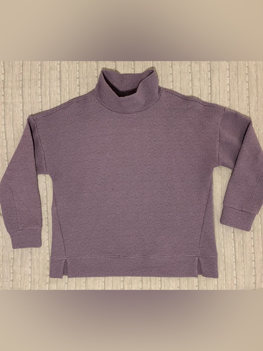 EUC Jockey Lavender Purple Mock Neck Sweater